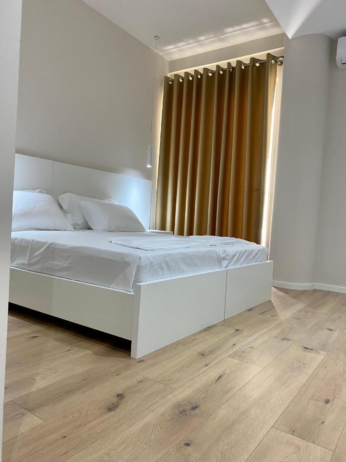Violet'S Boutique Apartments ซารานเดอ ภายนอก รูปภาพ