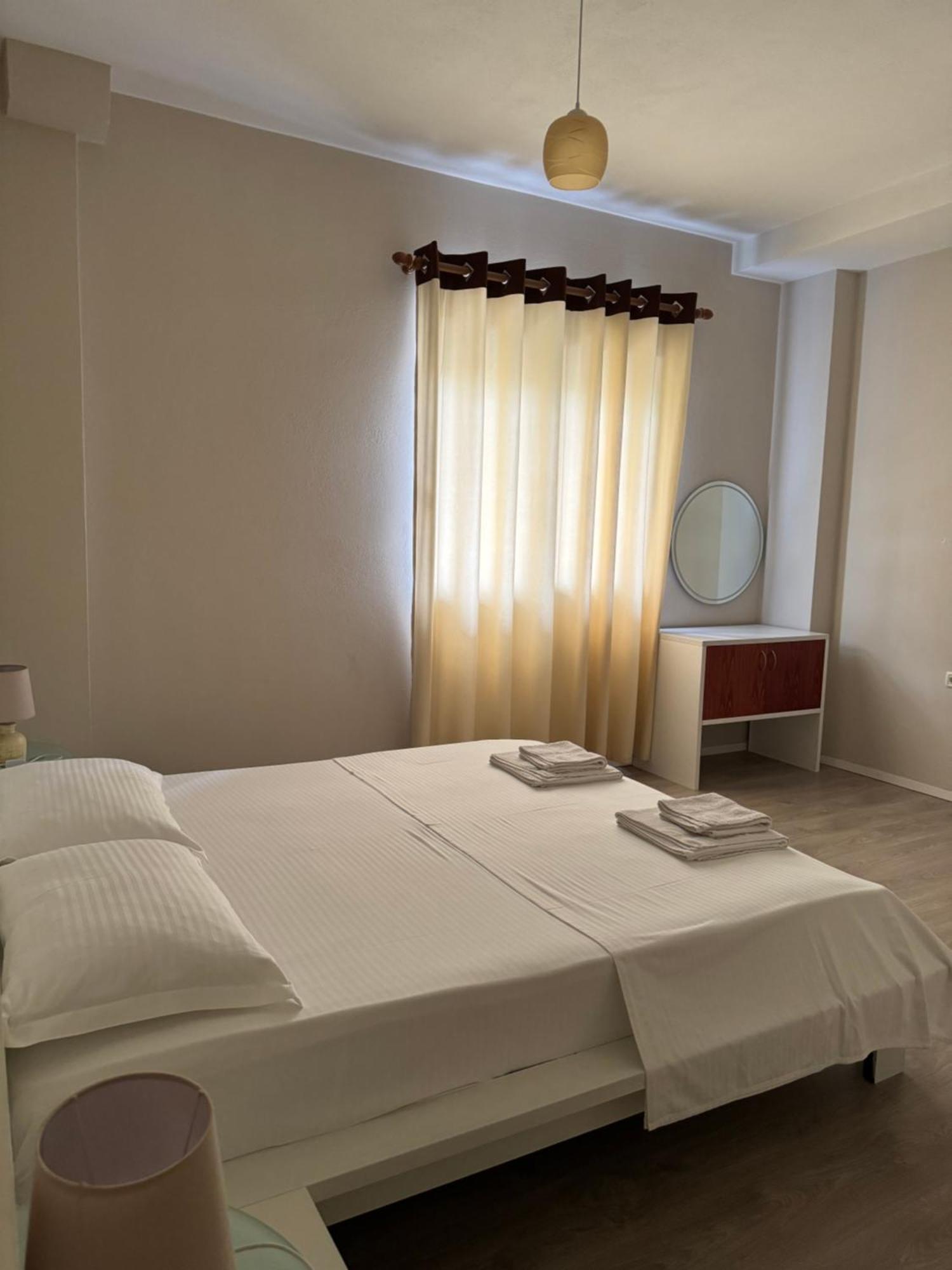 Violet'S Boutique Apartments ซารานเดอ ภายนอก รูปภาพ