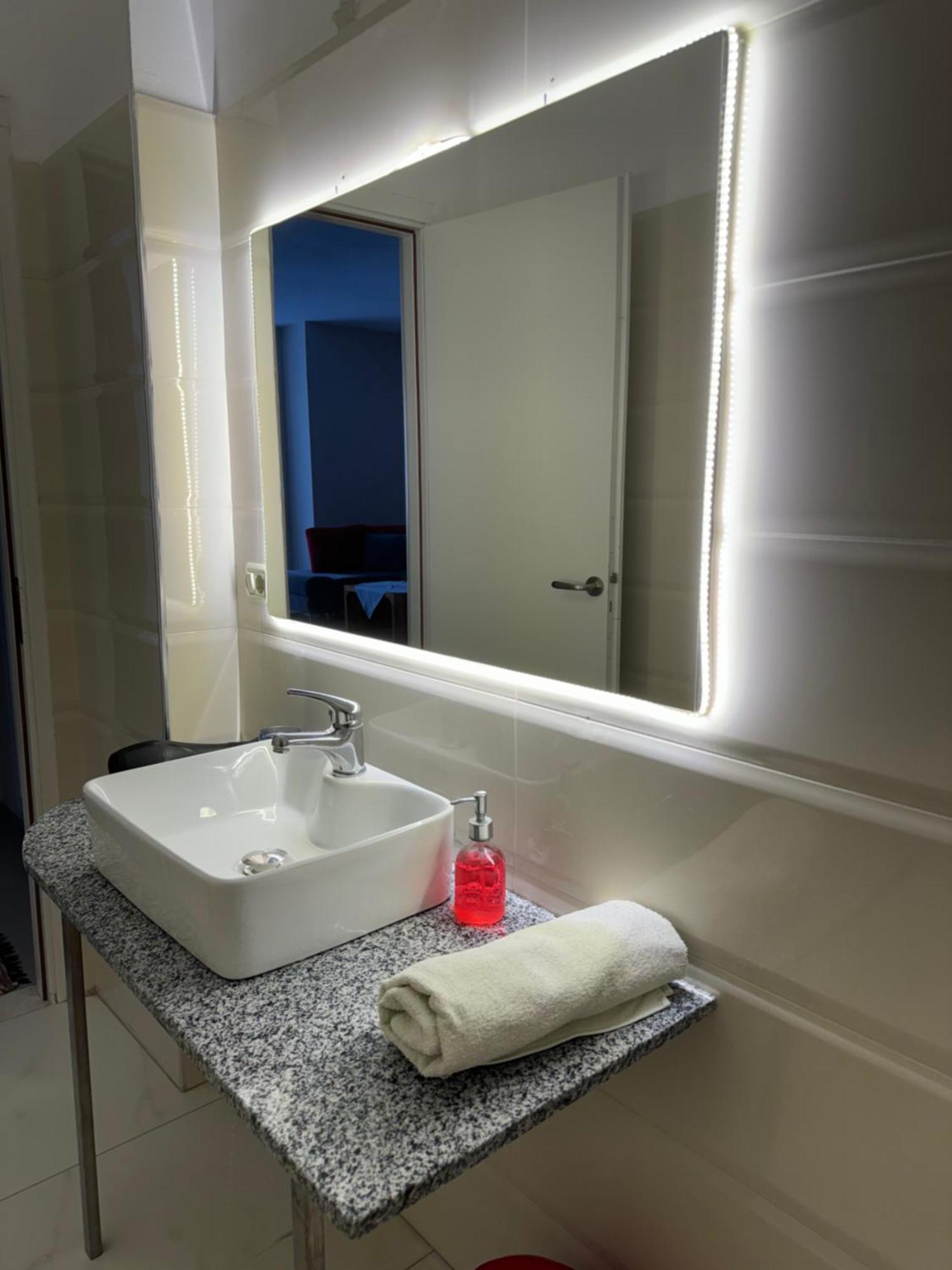 Violet'S Boutique Apartments ซารานเดอ ภายนอก รูปภาพ